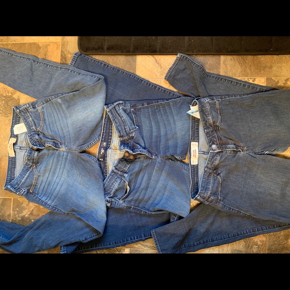 3 pair of Hollister Jeans and jeggings